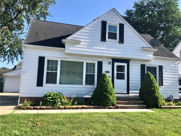 30410 Harrison St, Willowick, OH 44095