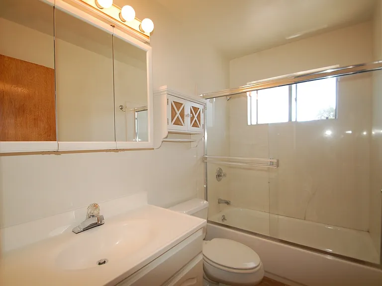 3401 Richmond Blvd — Photo 8