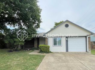 603 Valley Spring Dr, Arlington, TX 76018