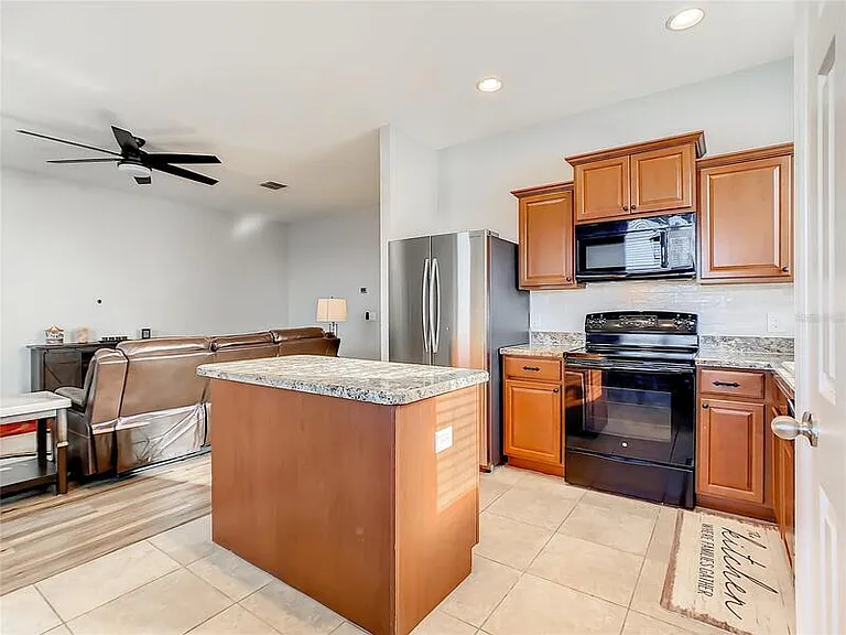 210 Blackstone Creek Rd — Photo 12