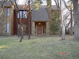 Home for Sale in Edmond, Oklahoma $170,000