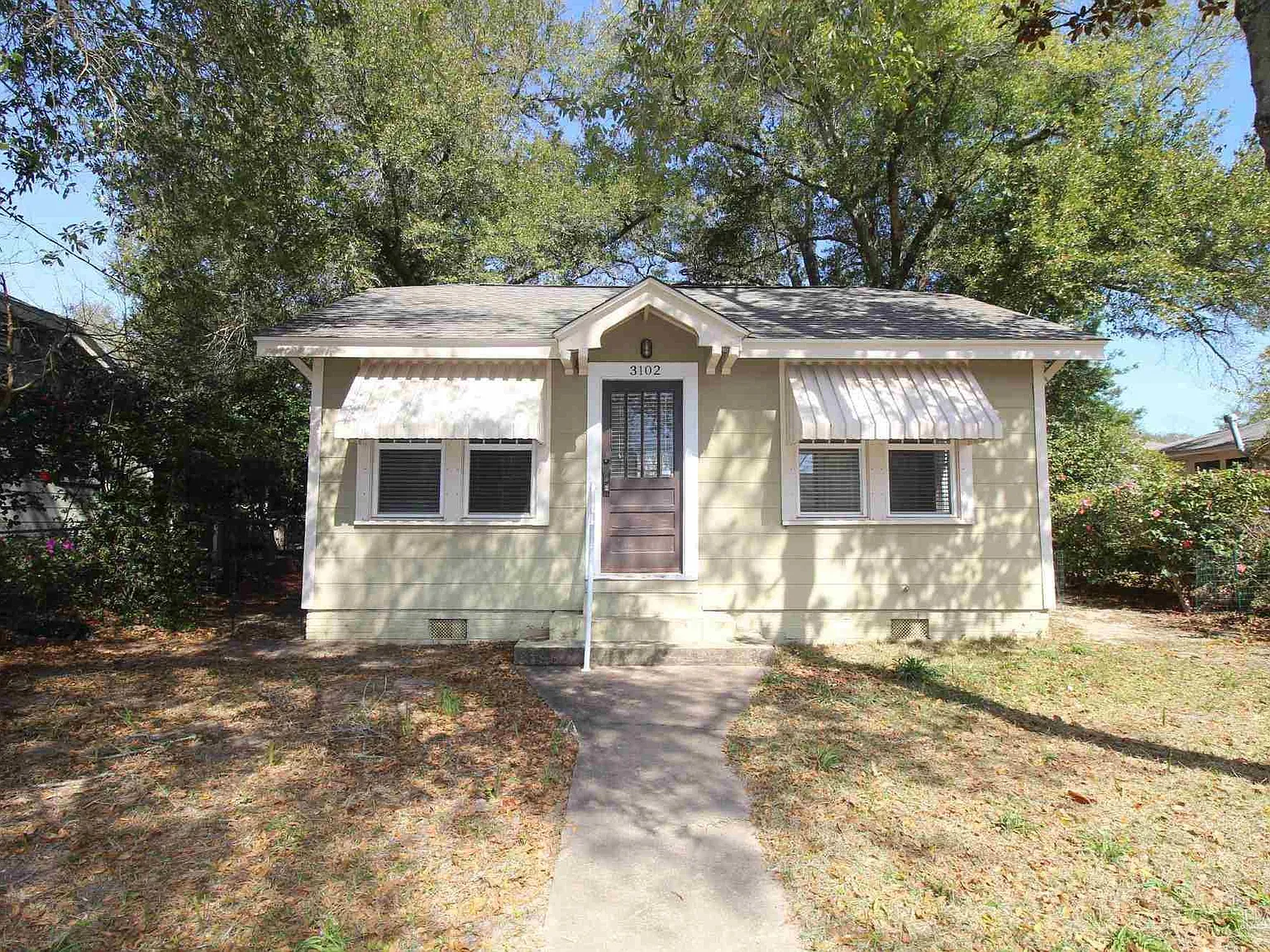 2 bed, 1.0 bath, 700 sqft, $1,495 — Photo 1