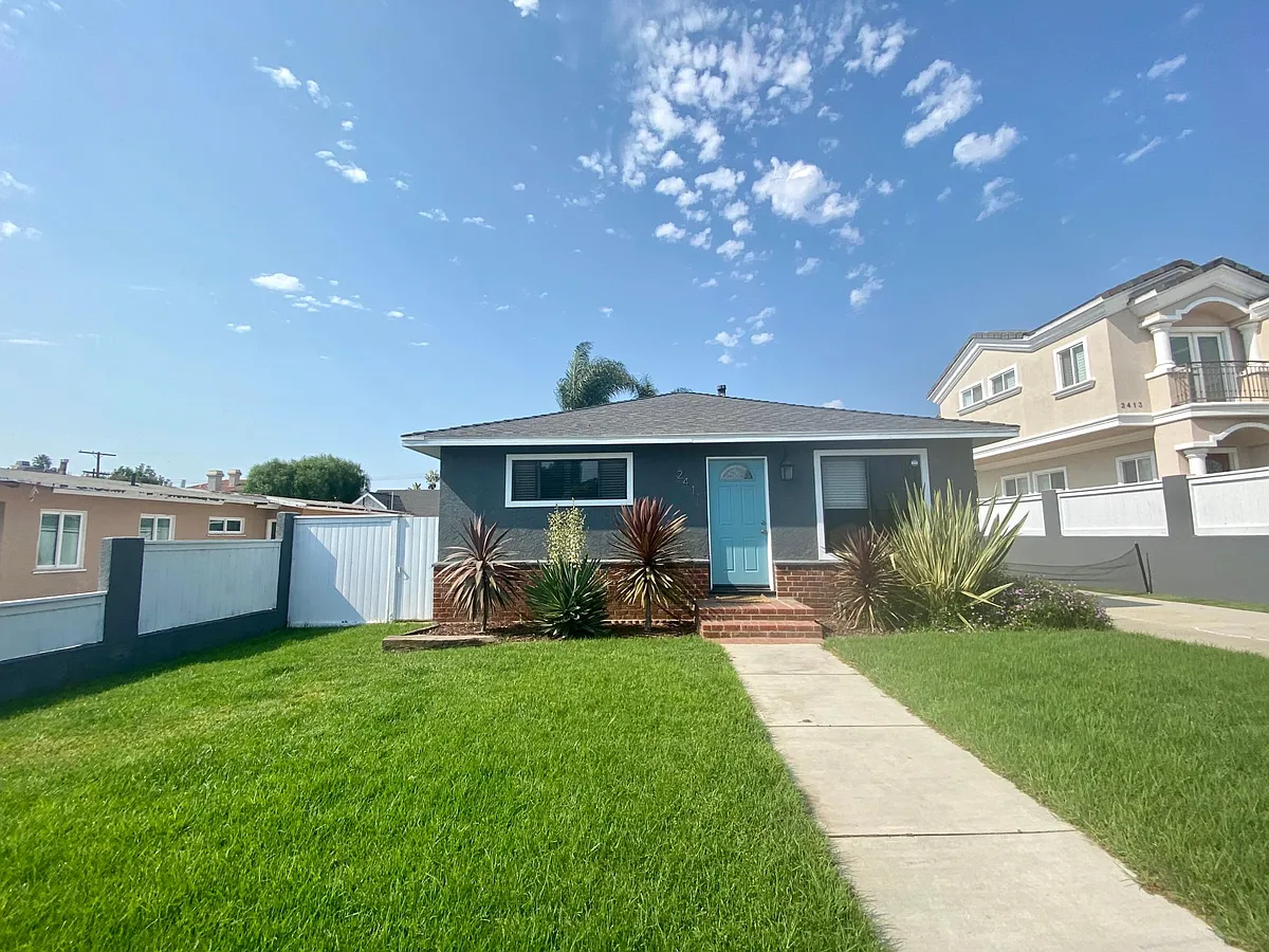 Single-Family House - 2411 Gates Ave #A