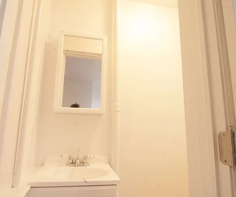 Rented by Compass | media 7