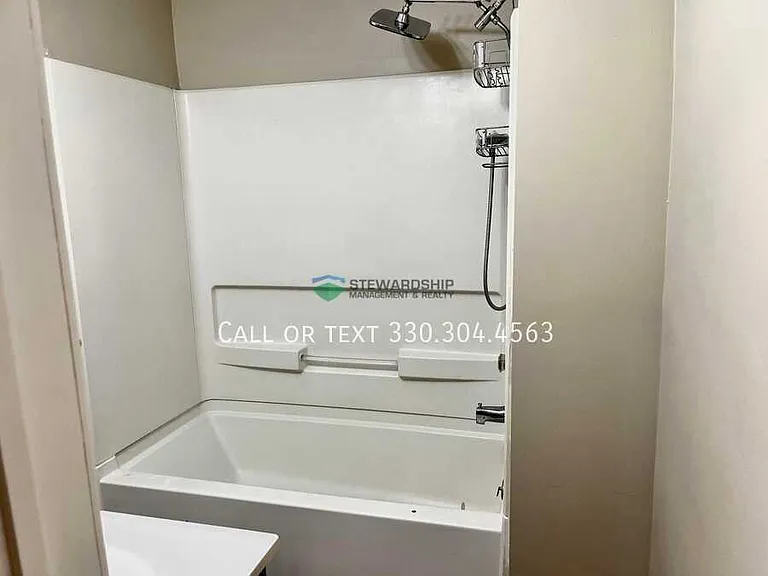 133 Catherine St — Photo 17