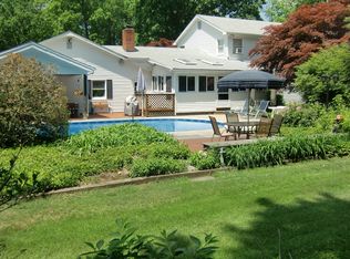 19 Pond Brook Rd, Newtown, CT 06470