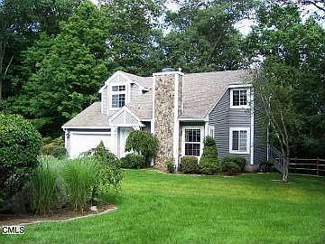 2nd image of 5 Ivy Ln