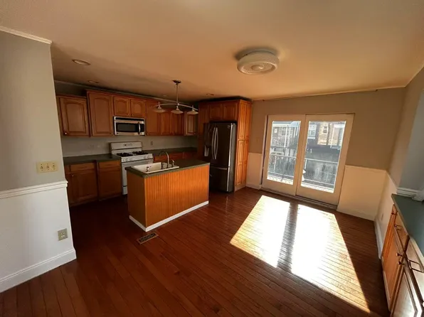 6501 Walker St, Philadelphia, PA 19135