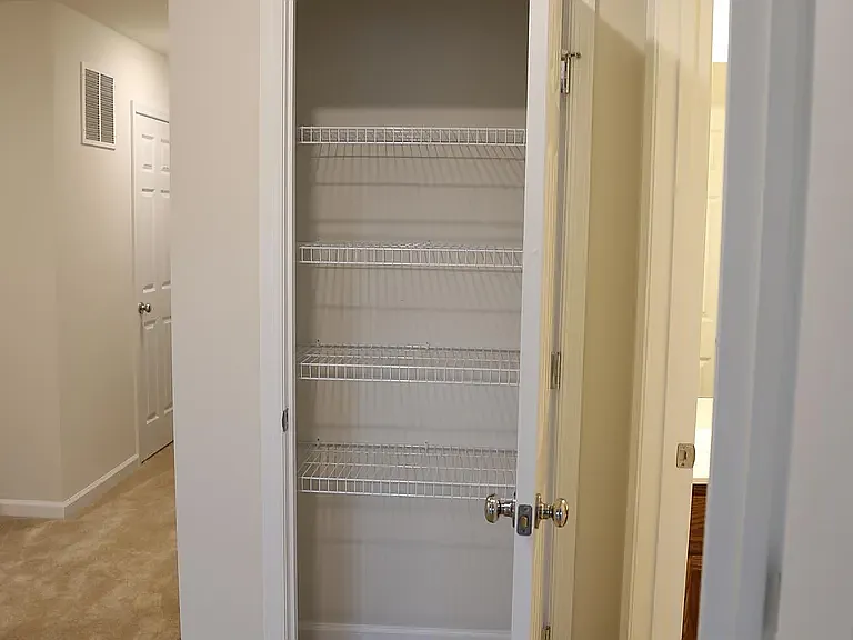 20 Maxwell Ln — Photo 15
