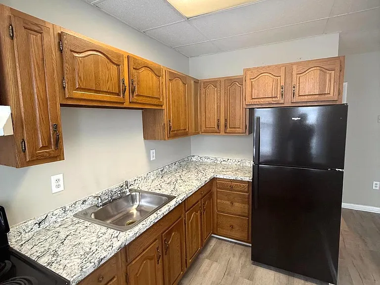 106 S Market St #7 — Photo 10