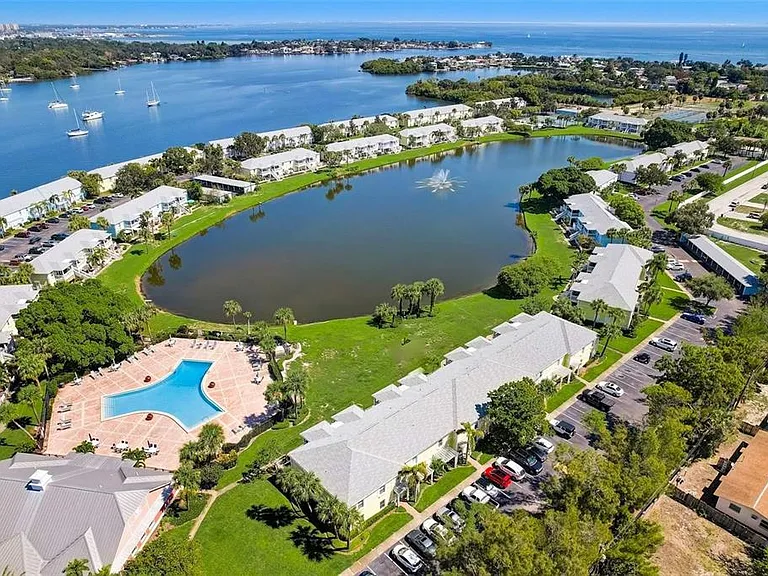 121 Seahorse Dr SE #C — Photo 67