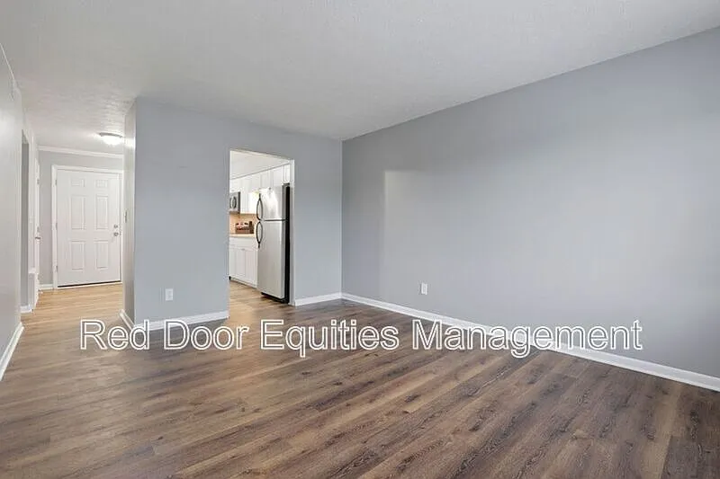 1 bed, 1.0 bath, $875 — Photo 4