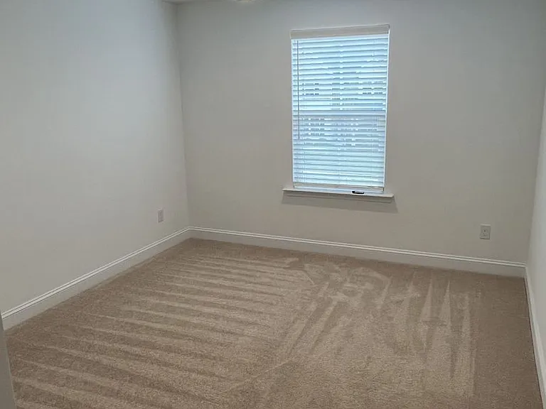 616 Southstone Dr — Photo 35