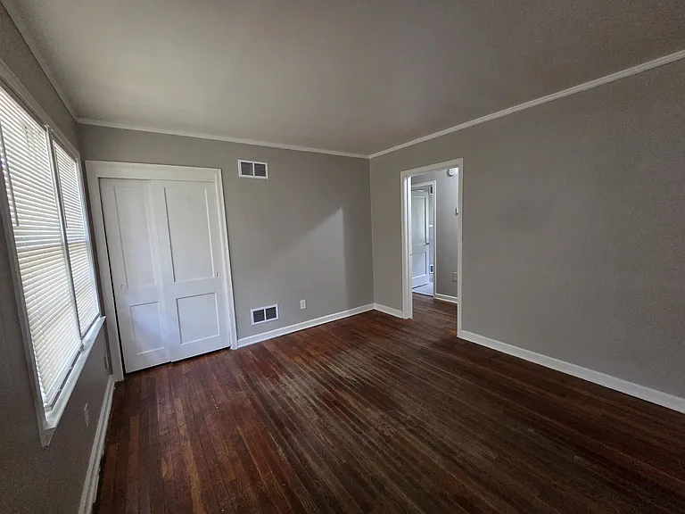 4062 Shirley Dr — Photo 10