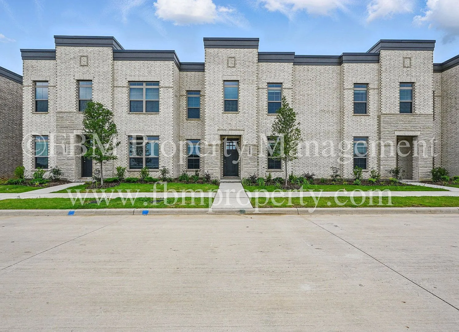 2089 Luna Dr - Brand New 3 Bedroom, 2.5 Bathroom Townhome in Waxahachie, Tx! — Photo 1