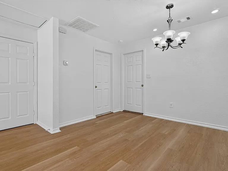 5301 Scoggins St — Photo 11