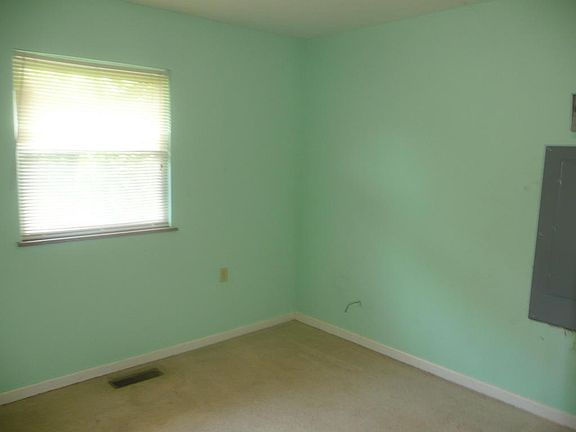 3rd image of 4521 Tompkins Valley Way