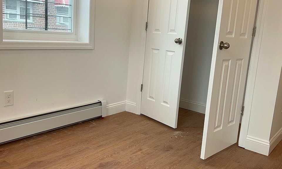 914 E 217th St, Bronx, NY 10469 | Zillow