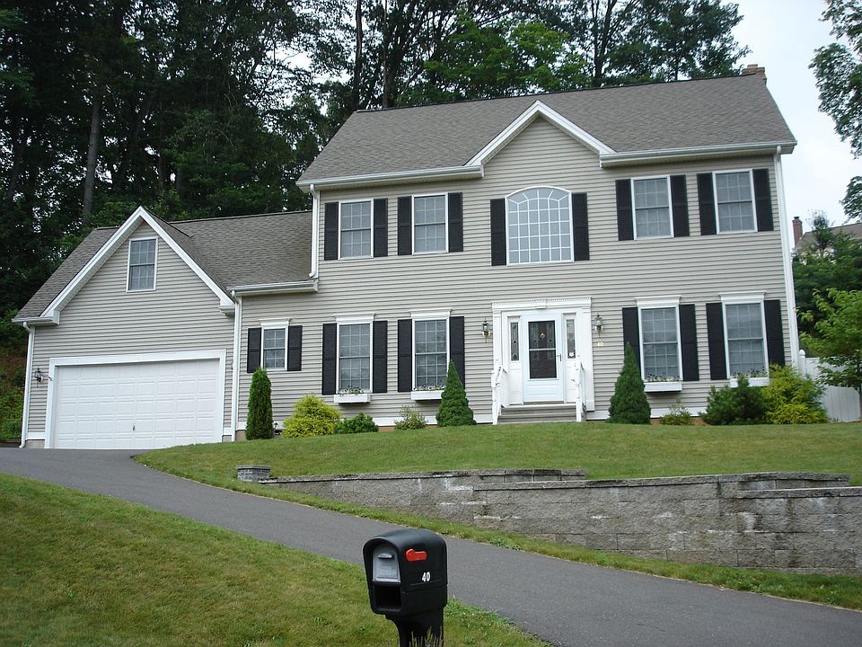 1st image of 40 Stockton Ln