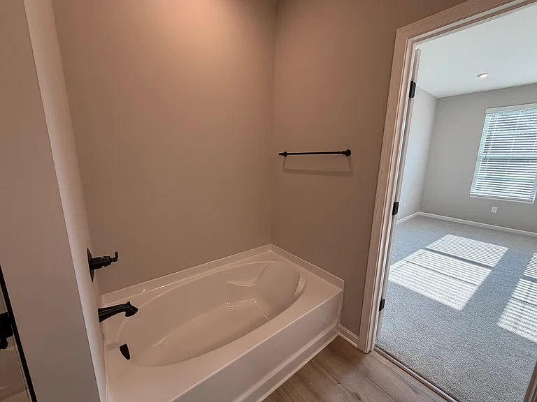 7150 Maidstone Cv — Photo 24