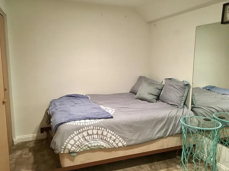 868 Wescott Sq — Photo 8