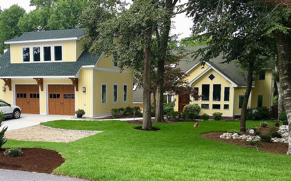 2nd image of 27 Fairway Dr