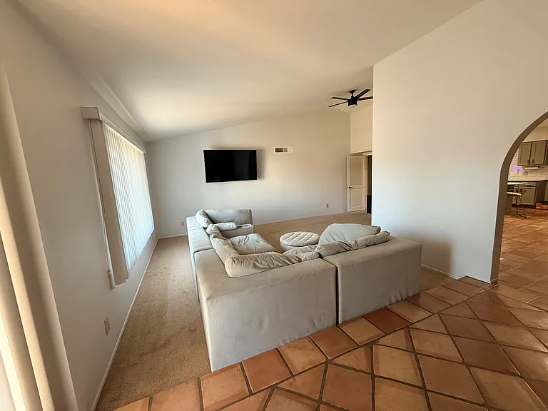 4335 W Michelle Dr — Photo 4