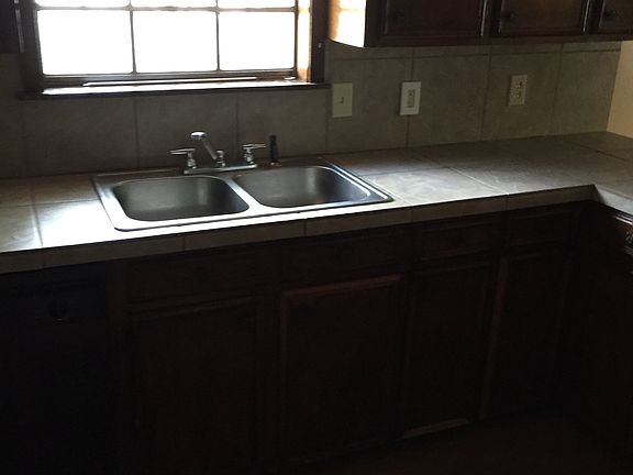 3rd image of 303 Cedarwood Dr