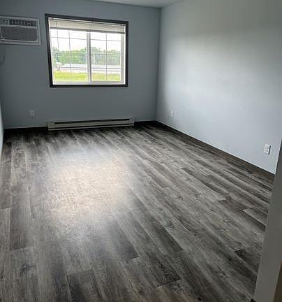 5th image of 1542 Bogue Ave #6
