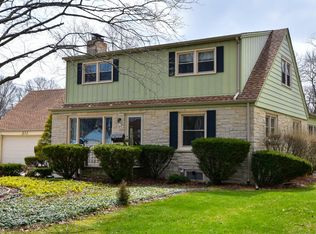 623 W Monrovia Ave, Glendale, WI 53217