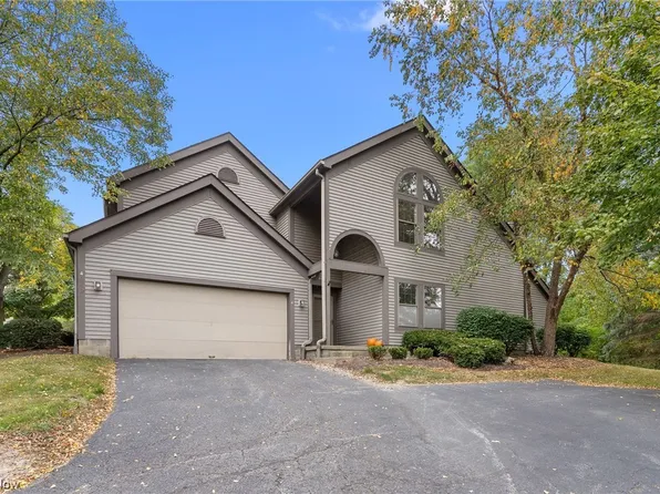 4062 Saint Andrews Ct Unit 4, Canfield, OH 44406