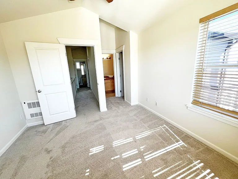 4507 Evanston Ave N #B — Photo 8