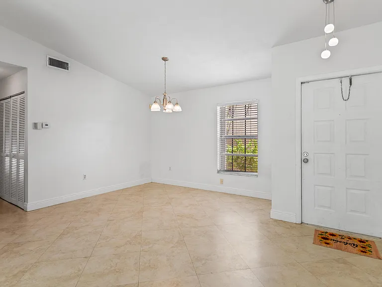 13945 Langley Pl — Photo 30