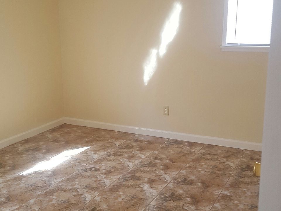 2nd image of 2709 Leafdale Ave