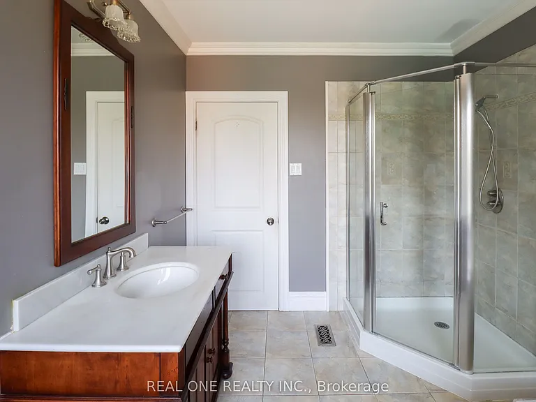 130 Mayfield Dr — Photo 16