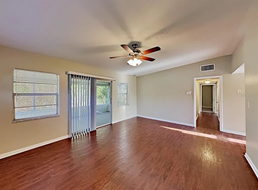 3 bed, 2.0 bath, 1698 sqft, $1,699 — Photo 2