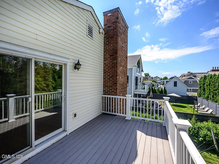 157 E Elm St #B — Photo 17