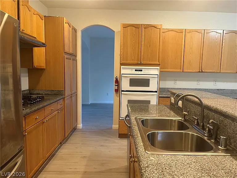 3889 Palm Island Ct — Photo 9