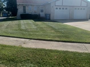 9 Scott St #B, Hebron, IN 46341