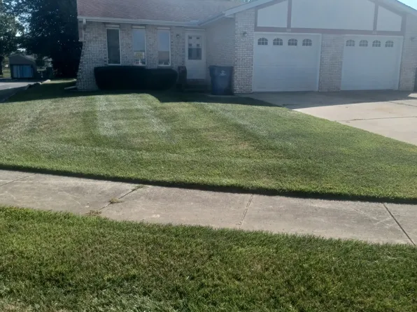 9 Scott St #B, Hebron, IN 46341