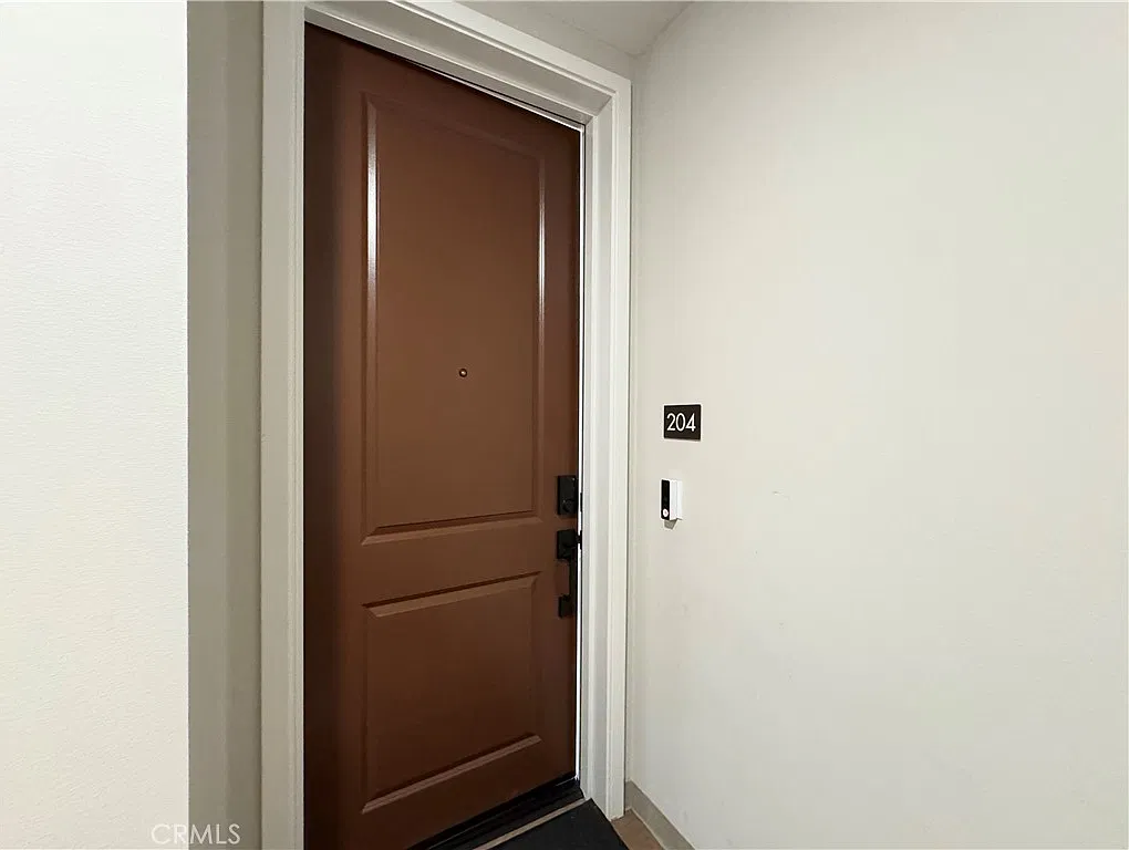 2 bed, 956 sqft, $2,900 — Photo 3