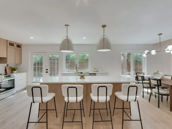 10930 Listi Dr, Dallas, TX 75238