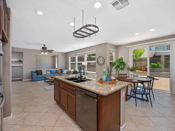2599 Vaquero Vista Dr, Auburn, CA 95603
