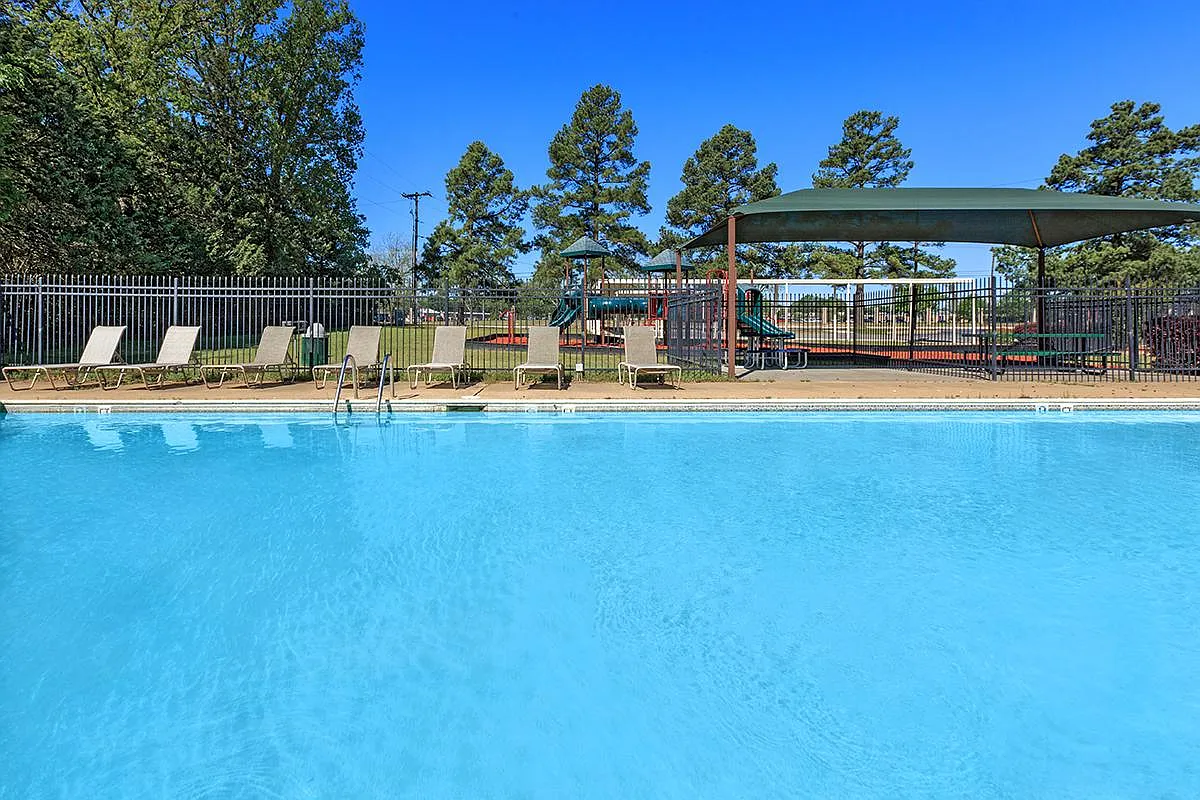 Rose Valley Apartments — Photo 3