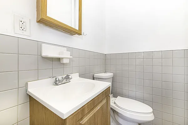 Rented by REAL New York | media 17