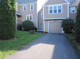 606 Brookhaven Ln #606, Woonsocket, RI 02895