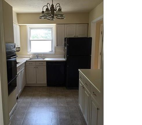 5th image of 3408 Deerhaunt St
