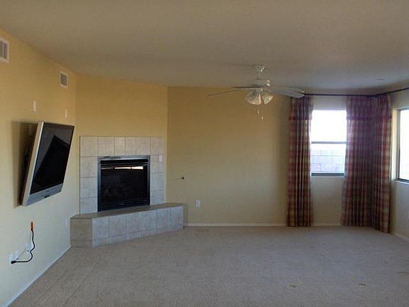 3rd image of 831 S Willis Ave