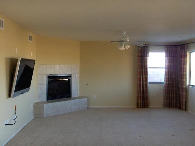 831 S Willis Ave — Photo 3