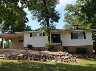 141 Arlington Dr, Hot Springs National Park, AR 71913